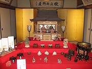 琵琶胡・商人代代相传的人偶